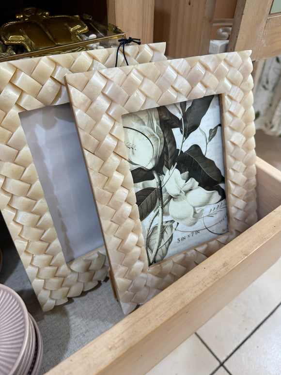 Shell Picture Frame