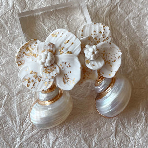Arista | seashell earrings