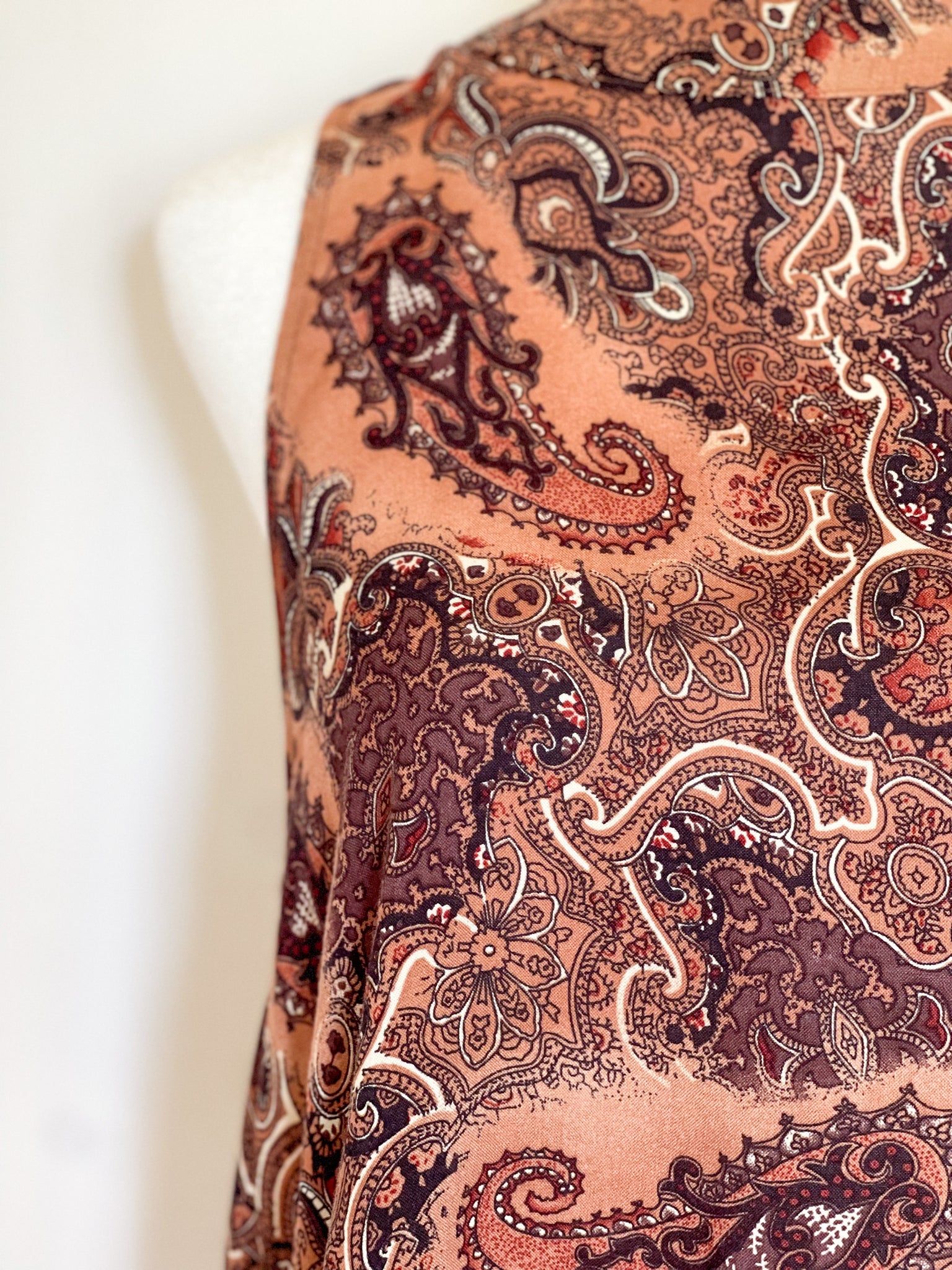High Neck Paisley Brown Dress ShopMOSS High Neck Paisley Brown Dress ShopMOSS