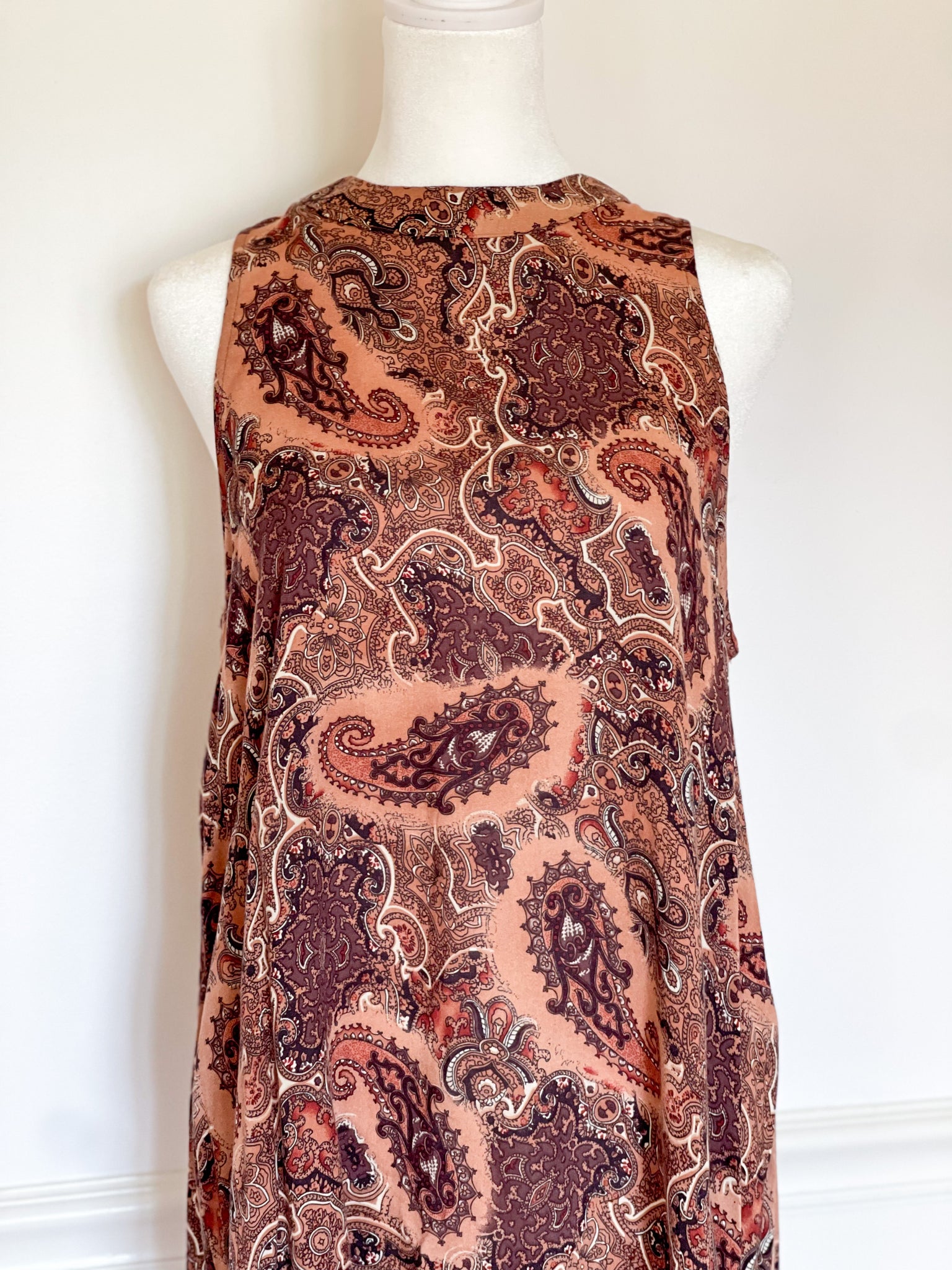 High Neck Paisley Brown Dress – ShopMOSS