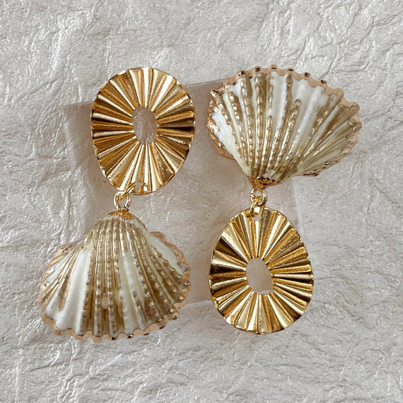 Shell Earrings in Solid Gold - Talu RocknGold