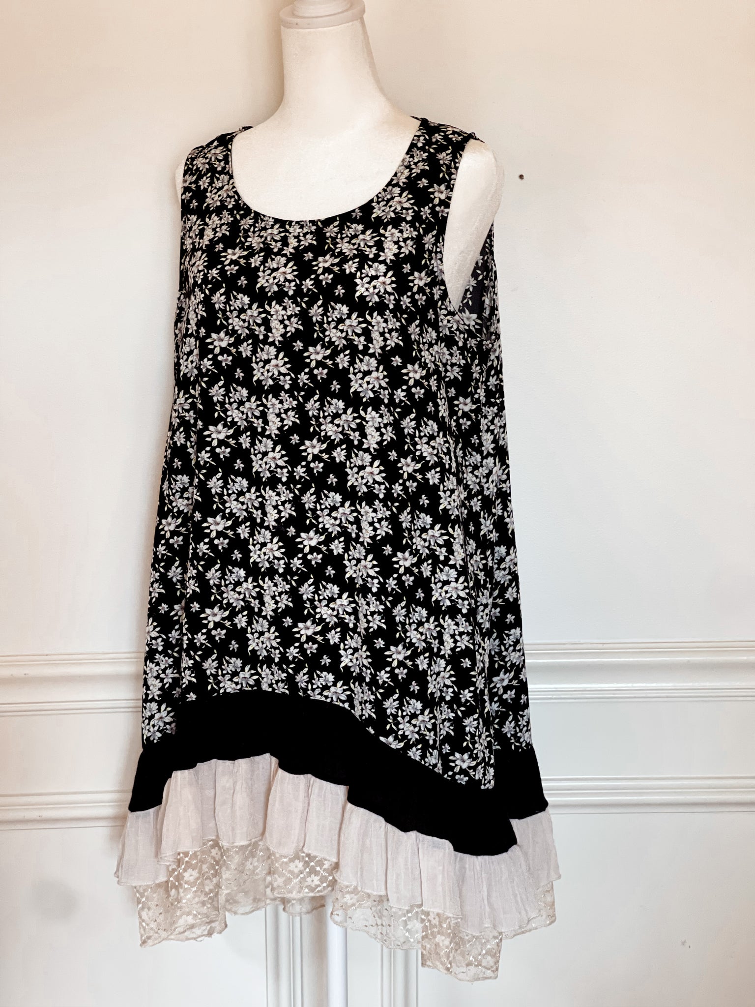 Lace Ruffle Hem Dress Lace Ruffle Hem Dress